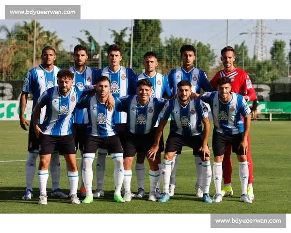 西甲联赛最新比分盘点：激战正酣各队表现分析与前瞻